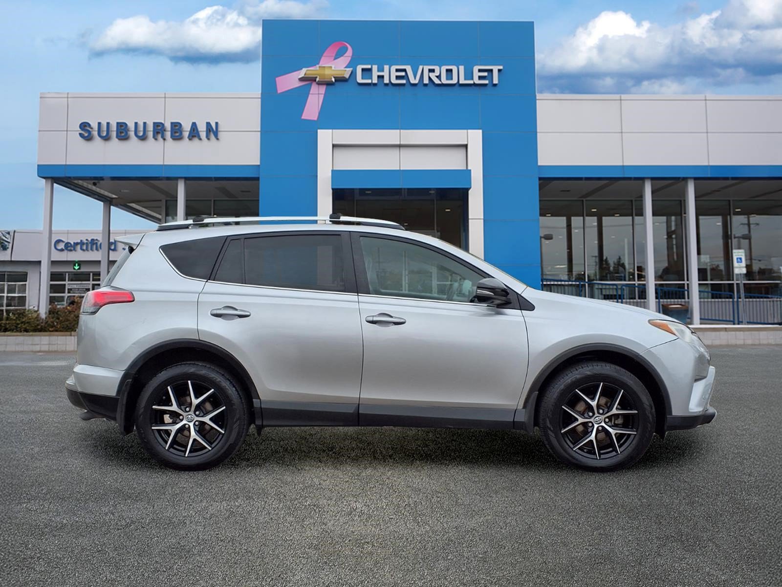 Used 2016 Toyota RAV4 SE w/ Advanced Technology Package AWD/4WD image 4