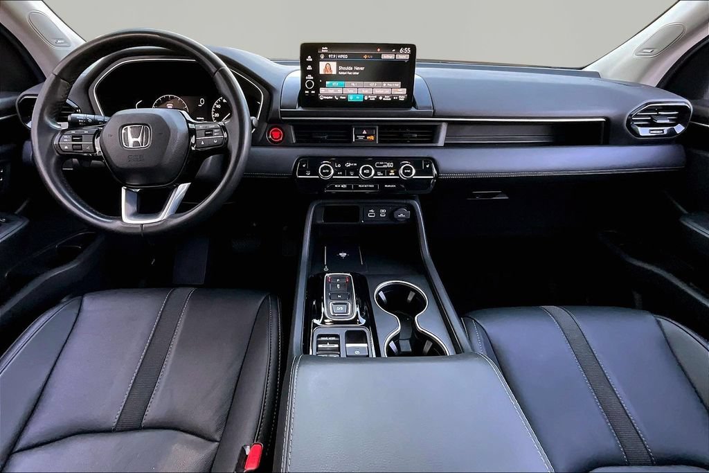 Used 2024 Honda Pilot Touring image 8