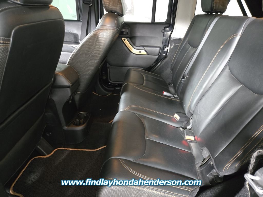 Used 2014 Jeep Wrangler Unlimited Sahara AWD/4WD image 15