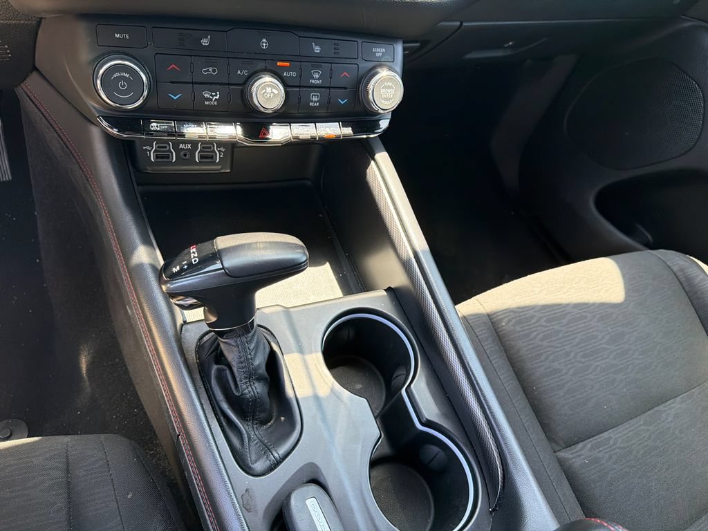 Used 2025 Dodge Durango GT RWD image 32