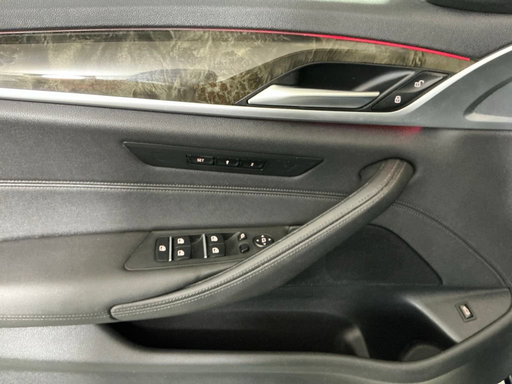 Used 2021 BMW 530i RWD image 19