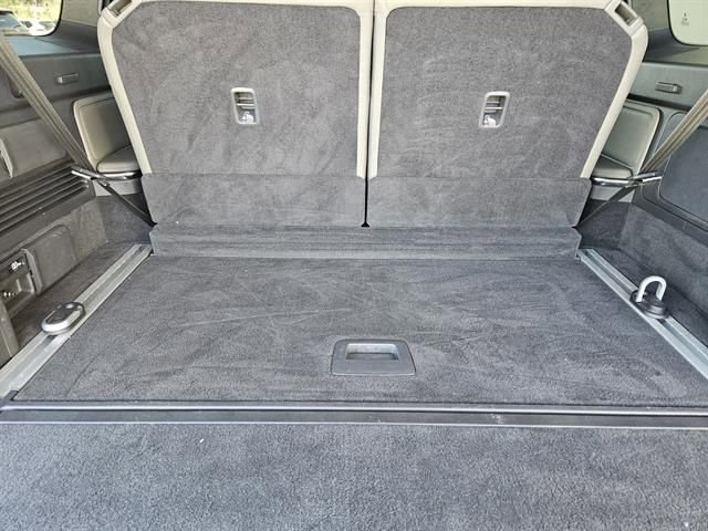 Used 2024 Rivian R1S Adventure image 21