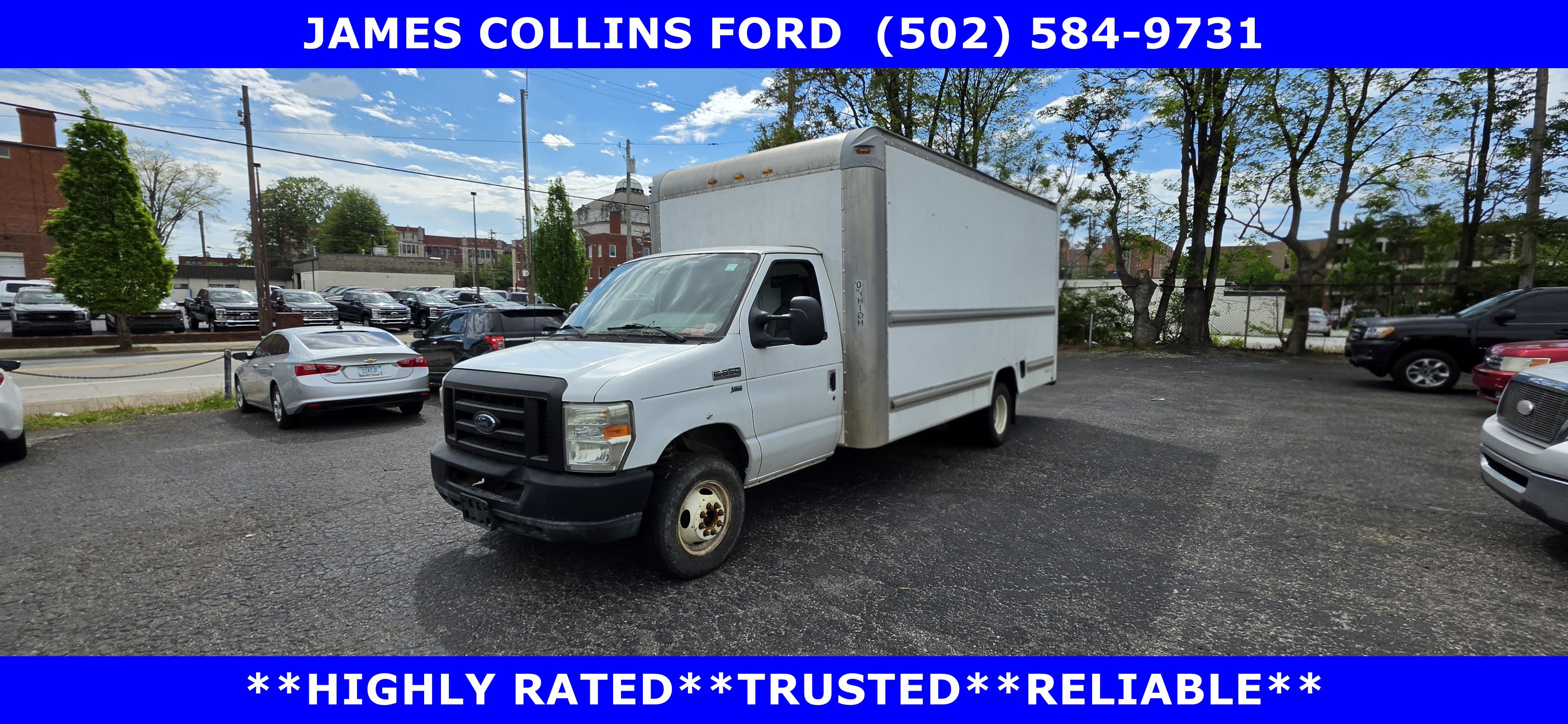 Used 2010 Ford E-350 and Econoline 350 Super Duty RWD image 2