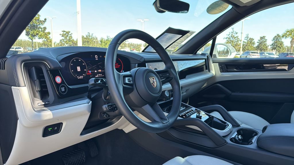 Certified 2026 Porsche Cayenne image 4