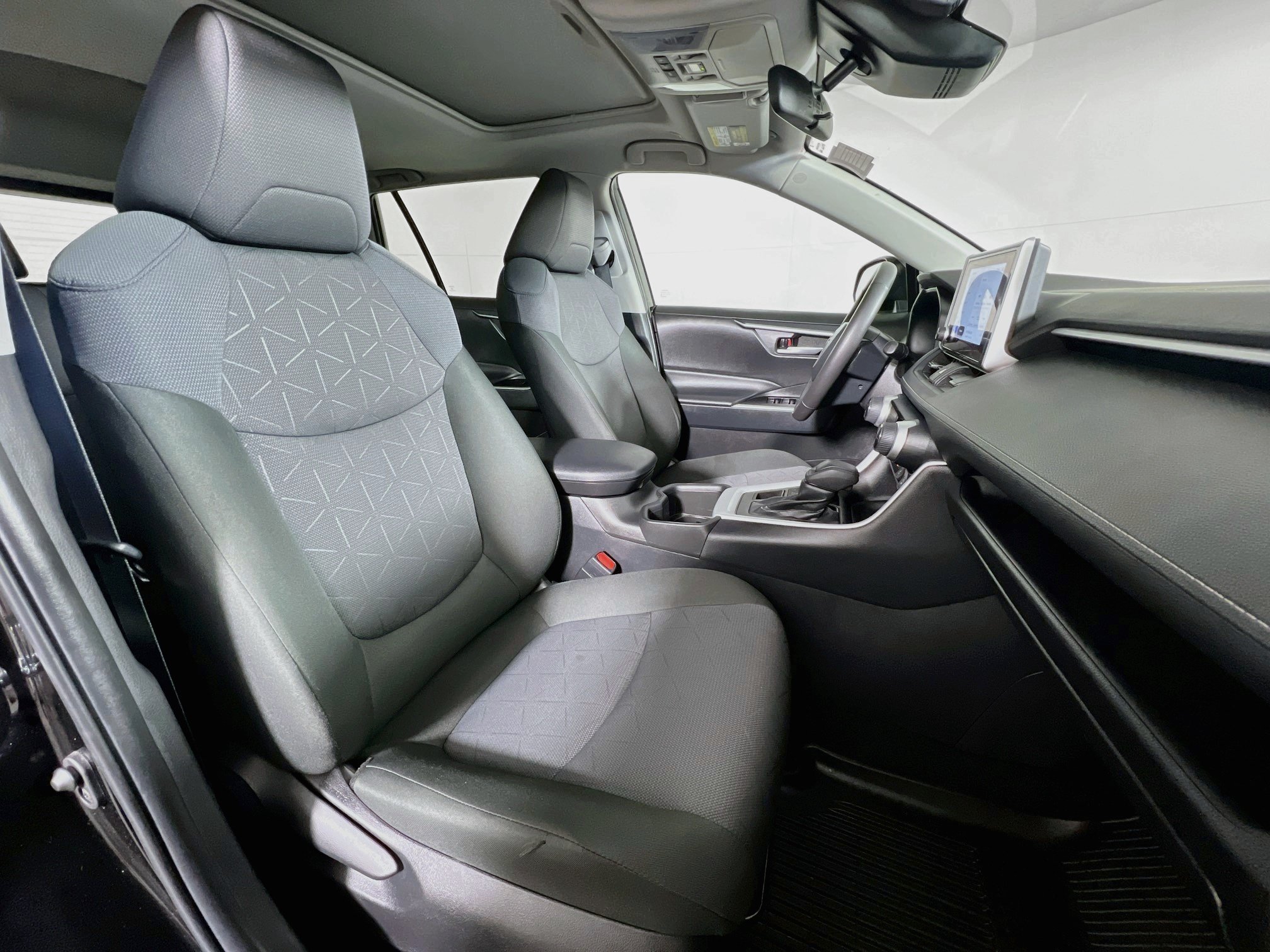 Certified 2025 Toyota RAV4 XLE w/ Convenience Package AWD/4WD image 24
