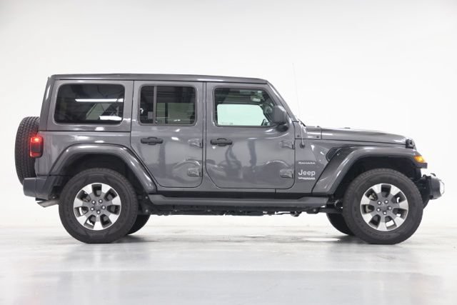 Used 2022 Jeep Wrangler Unlimited Sahara w/ LED Lighting Group AWD/4WD image 16