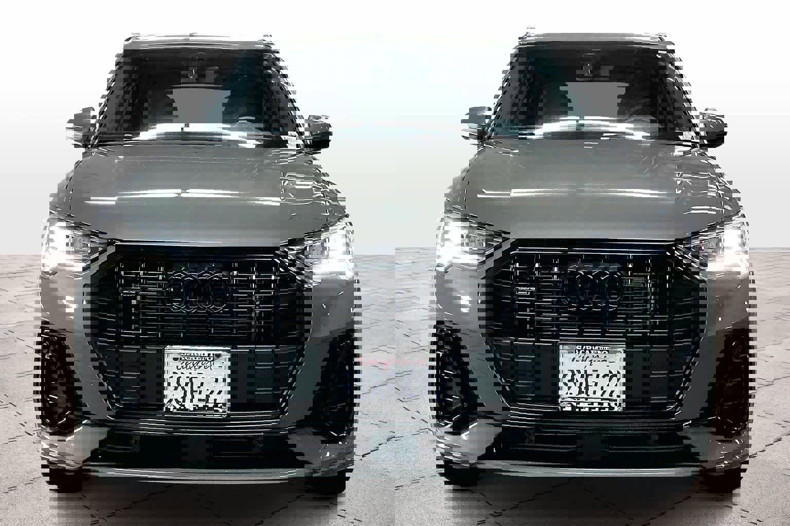 Used 2025 Audi Q3 2.0T Premium w/ Convenience Package image 3