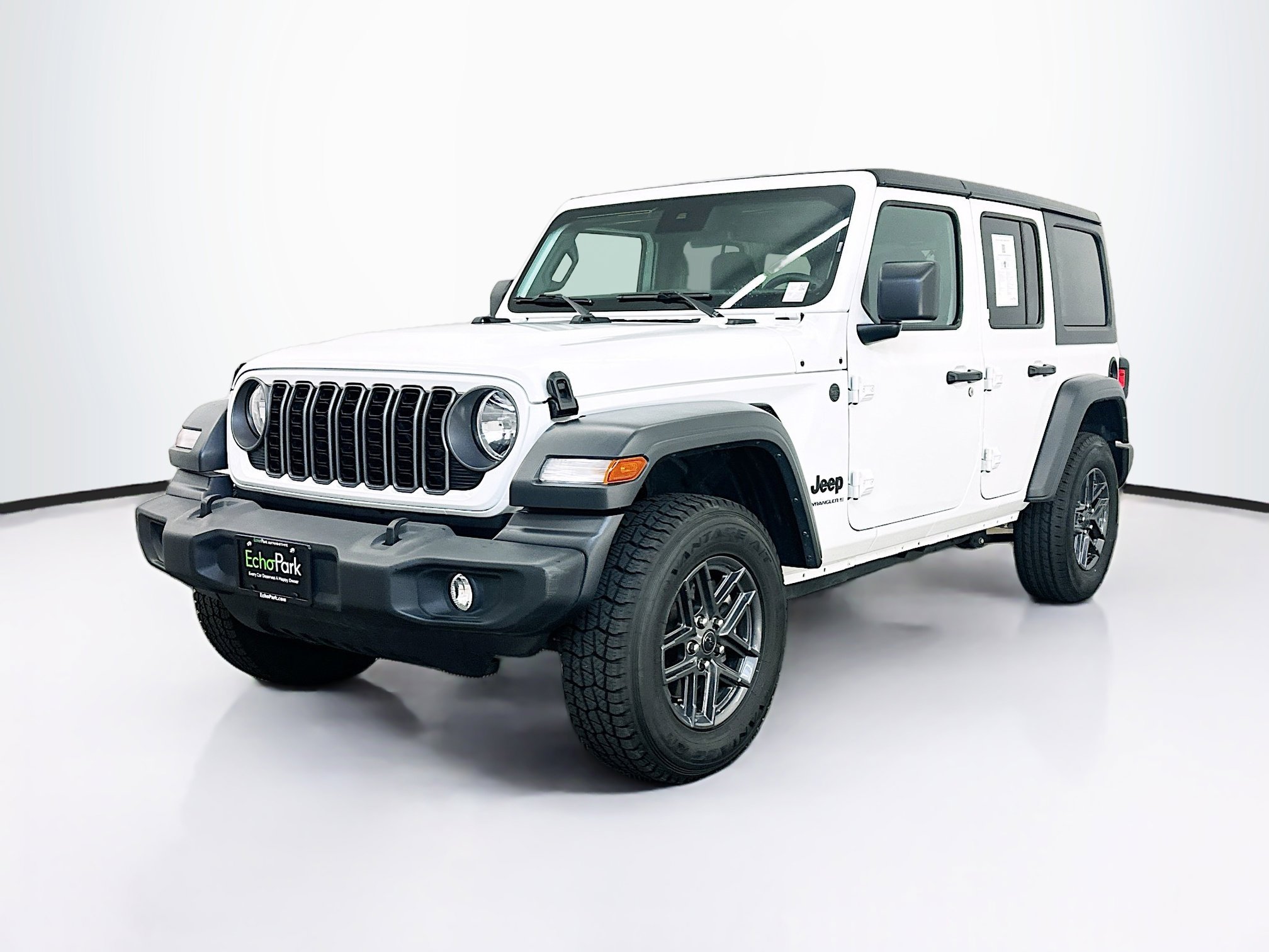 Used 2025 Jeep Wrangler Sport S image 3