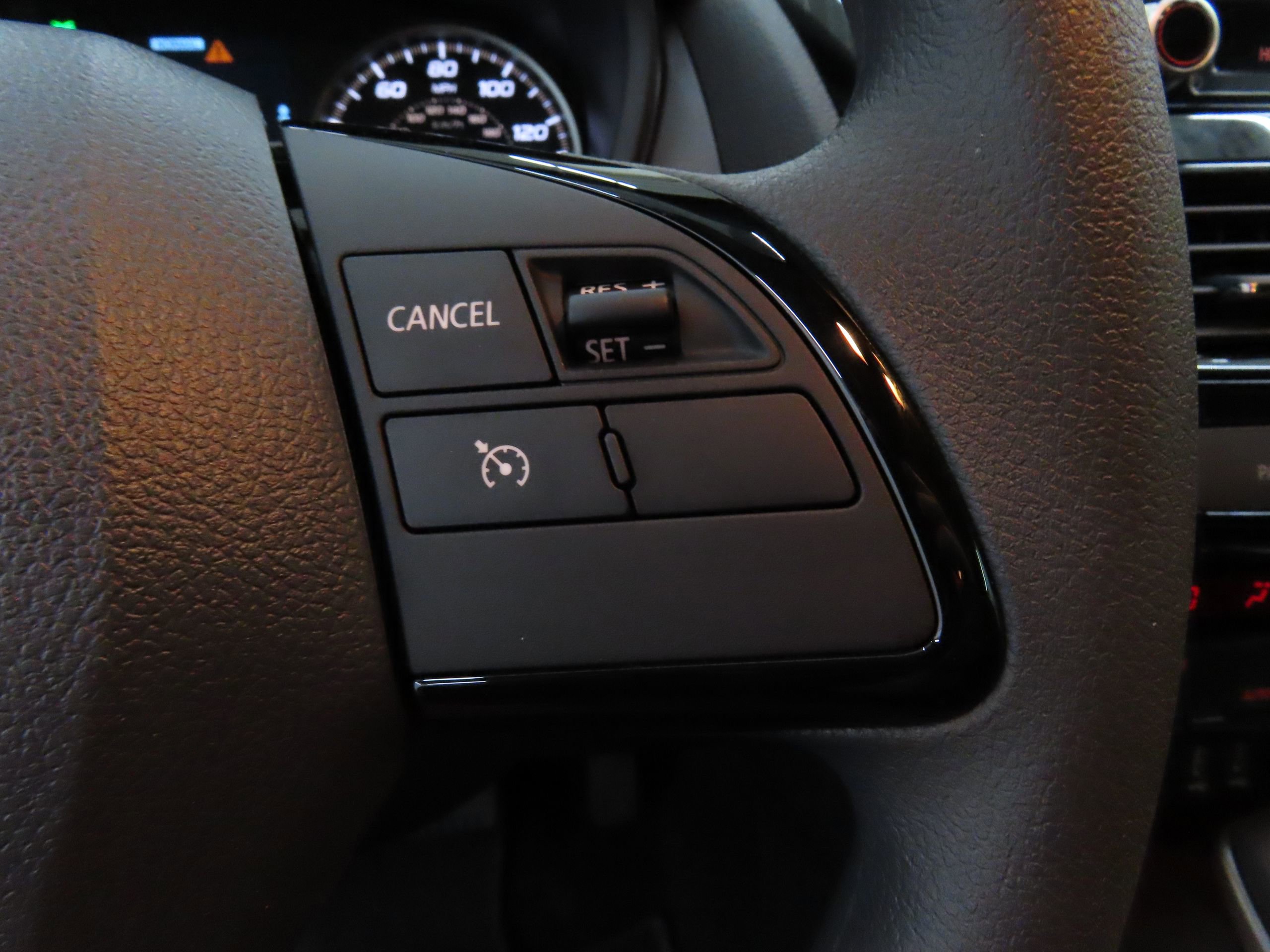 New 2025 Mitsubishi Eclipse Cross LE image 13