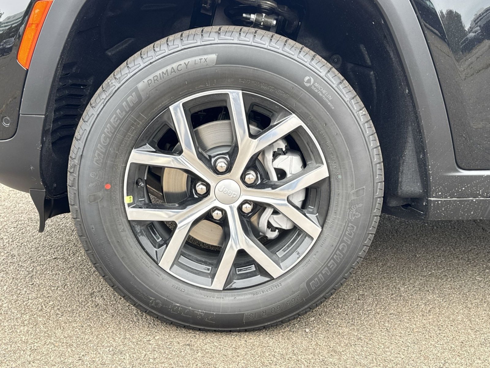 New 2025 Jeep Grand Cherokee Limited w/ Luxury Tech Group II image 12