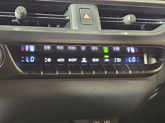 New 2026 Lexus UX 300h AWD image 19