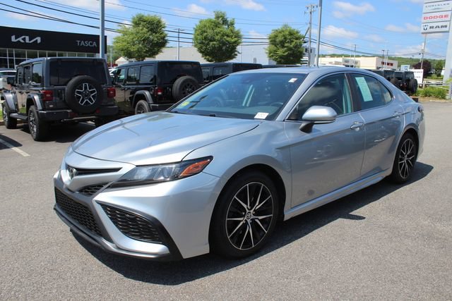 Used 2021 Toyota Camry SE AWD/4WD image 2