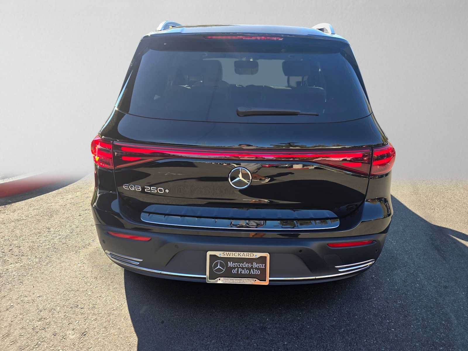 Used 2024 Mercedes-Benz EQB 250+ image 4
