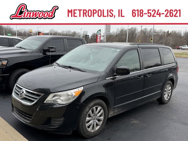 Used 2012 Volkswagen Routan SE video 1