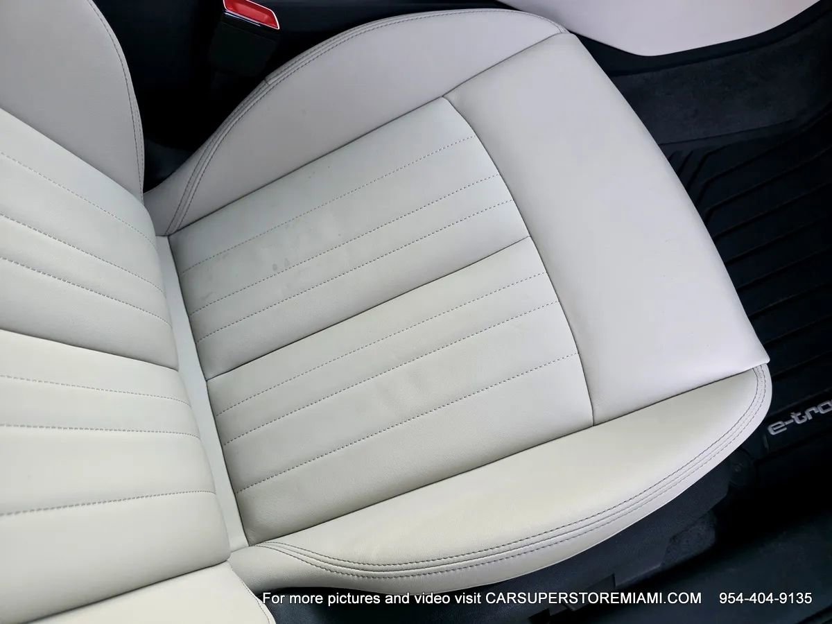 Used 2021 Audi e-tron Premium w/ Convenience Plus Package image 48