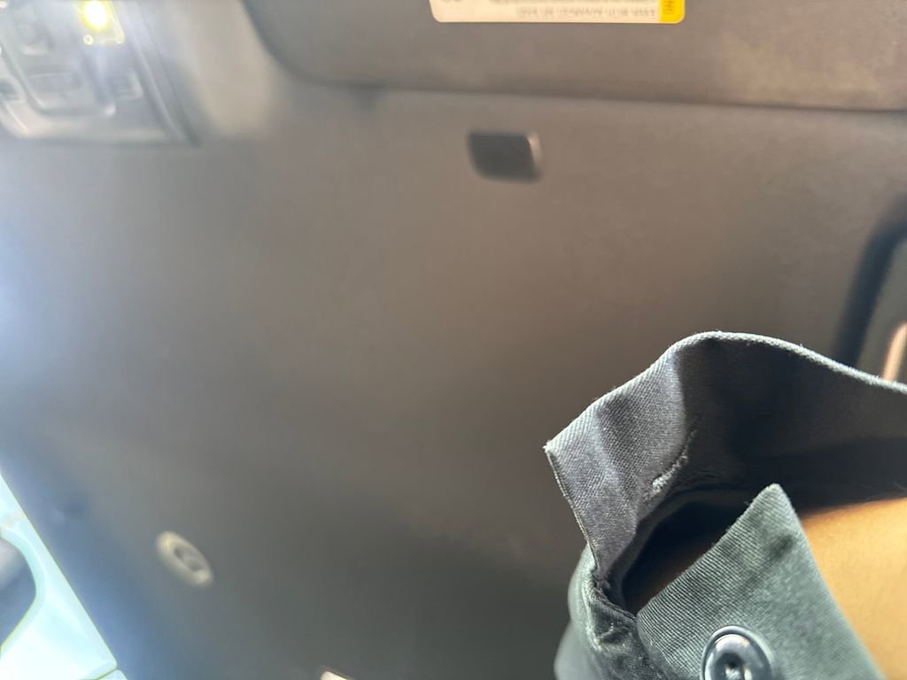 Used 2022 Chevrolet Suburban Z71 image 21