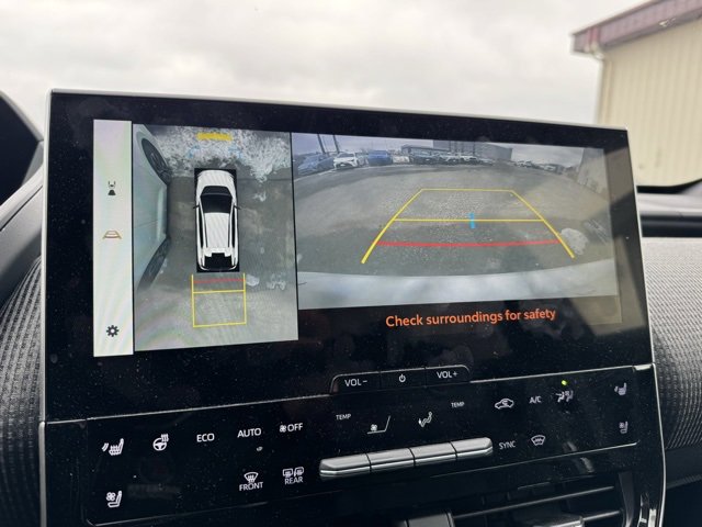 Used 2024 Toyota bZ4X Limited image 4