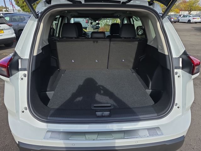 New 2026 Nissan Rogue SV w/ SV Premium Package image 12