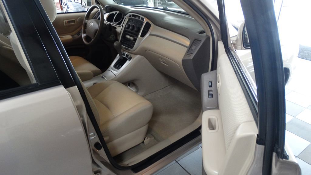 Used 2005 Toyota Highlander 2WD image 10