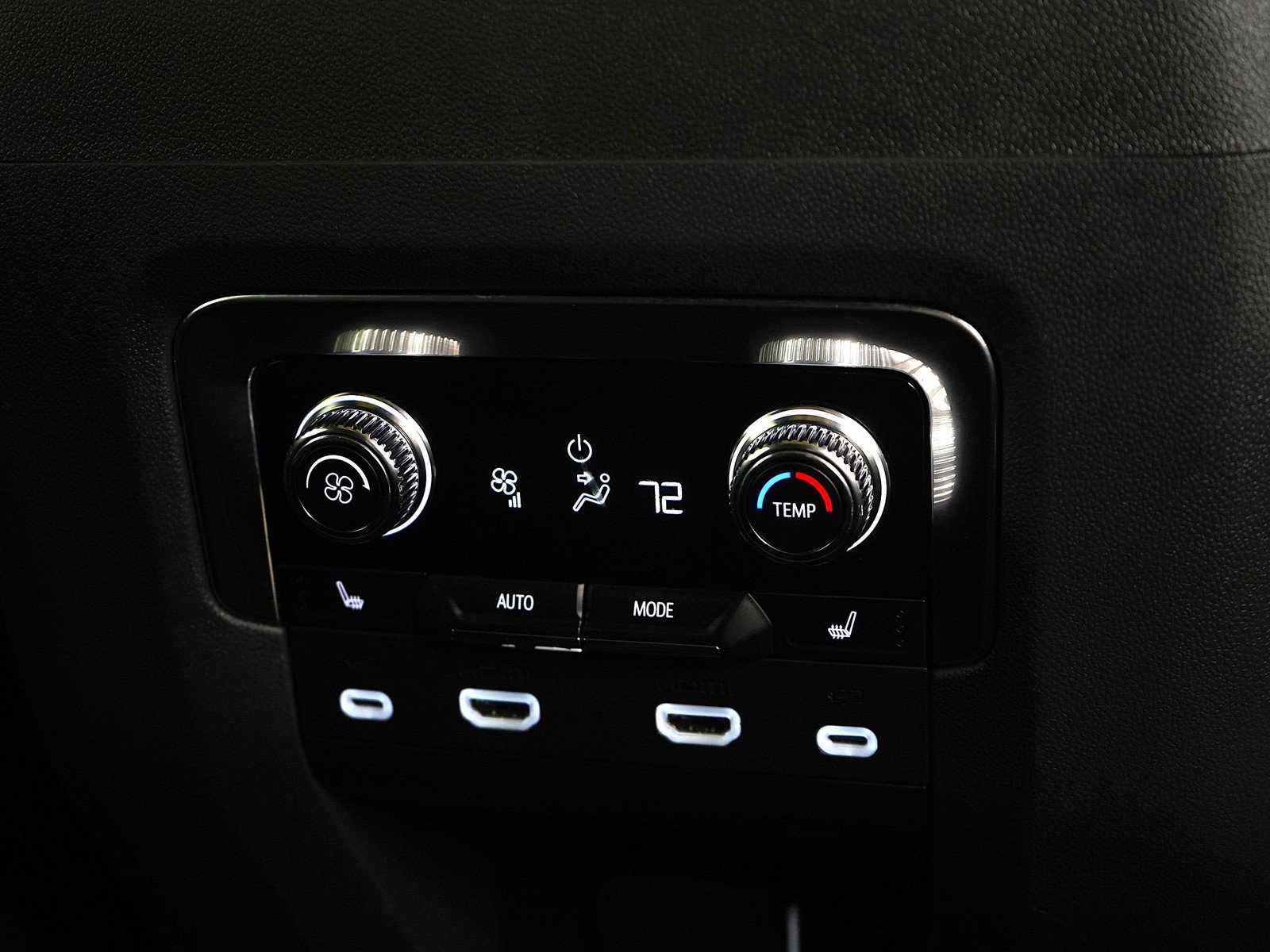 Used 2023 GMC Yukon XL Denali image 17