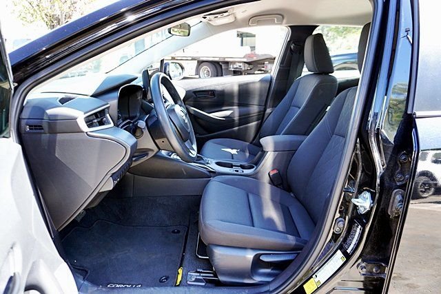 Used 2025 Toyota Corolla LE image 13