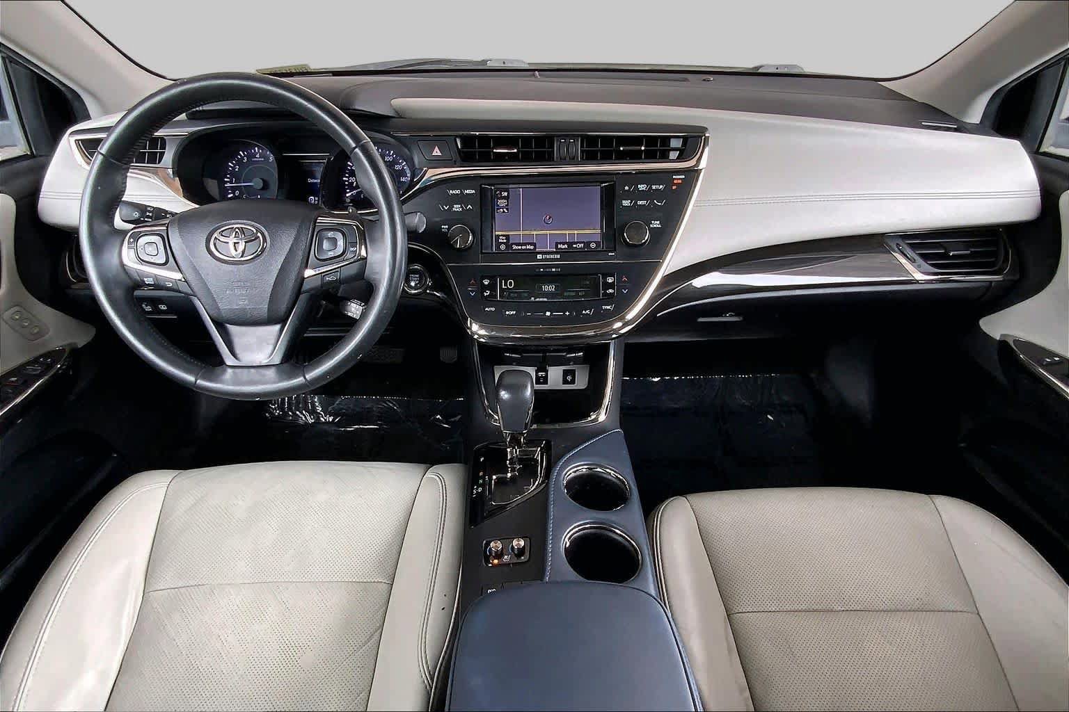 Used 2014 Toyota Avalon Limited w/ Technology Package FWD image 16