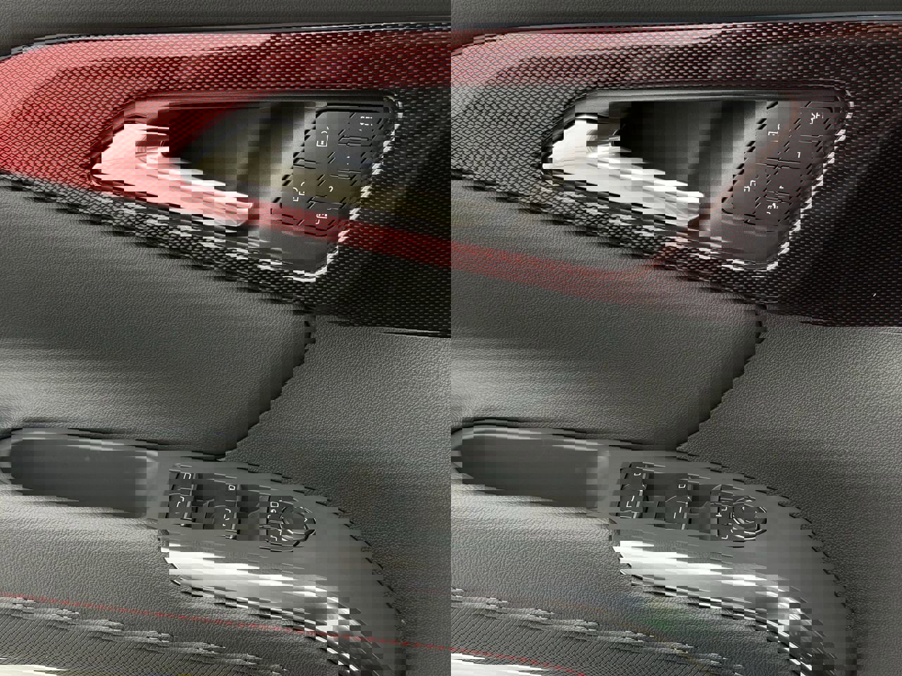 New 2026 Chevrolet Traverse RS image 19