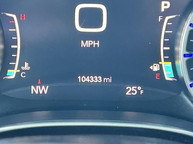 Used 2019 Chrysler Pacifica Limited image 19