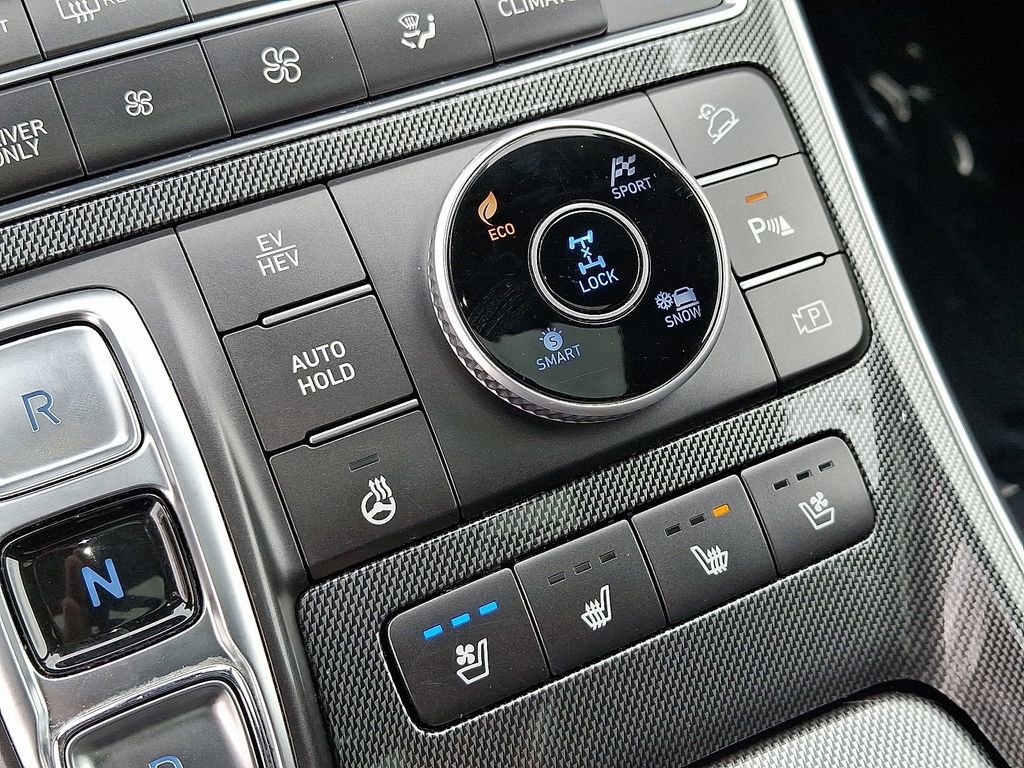 Used 2023 Hyundai Santa Fe Limited image 25