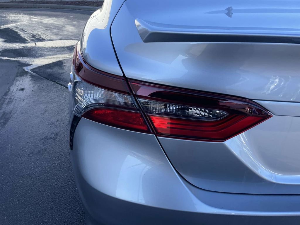 Used 2024 Toyota Camry SE image 20