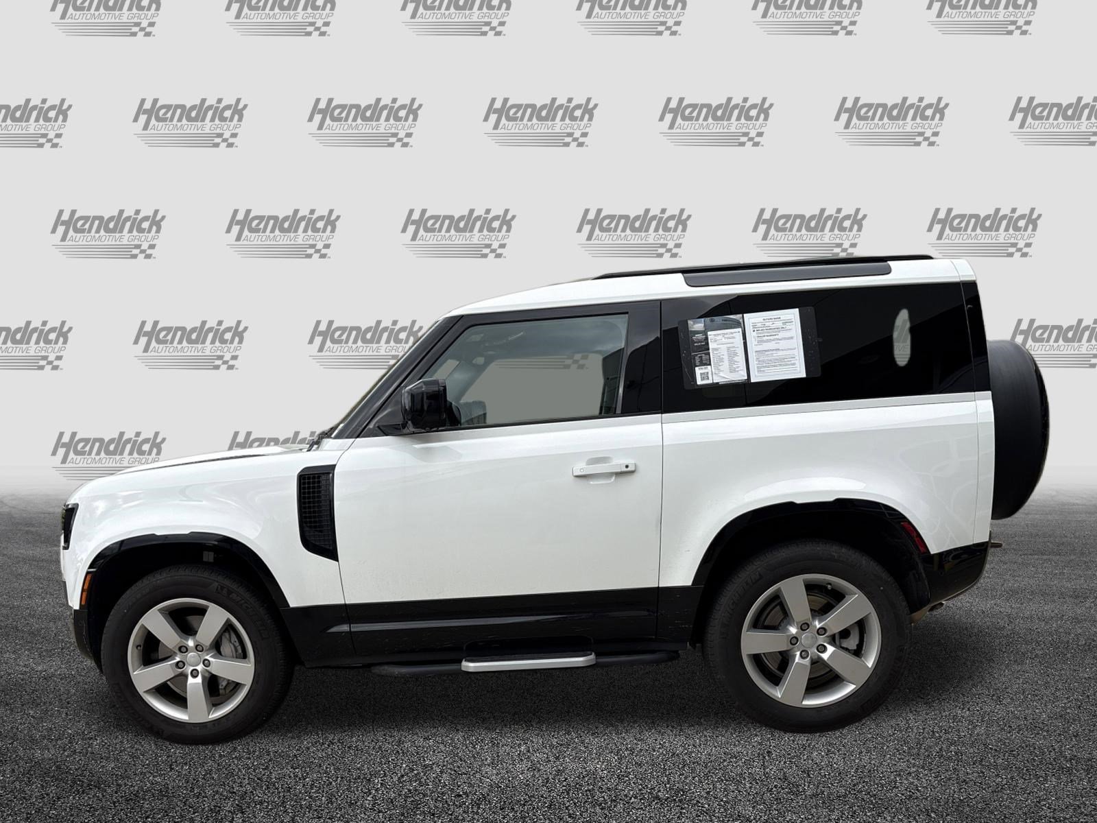 Used 2023 Land Rover Defender 90 X-Dynamic SE AWD/4WD image 7