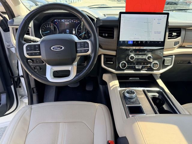 Used 2024 Ford Expedition Limited image 18