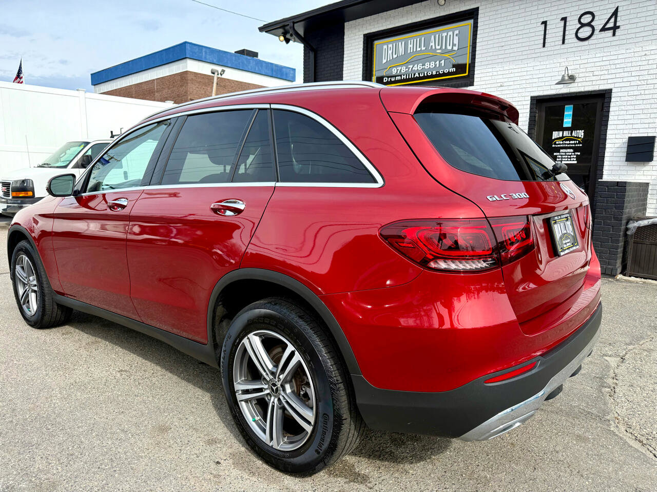Used 2020 Mercedes-Benz GLC 300 4MATIC image 3