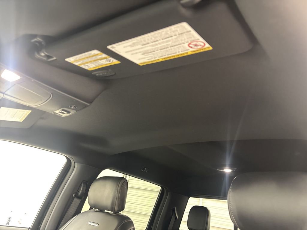 Used 2022 Ford F250 Platinum w/ FX4 Off-Road Package AWD/4WD image 19
