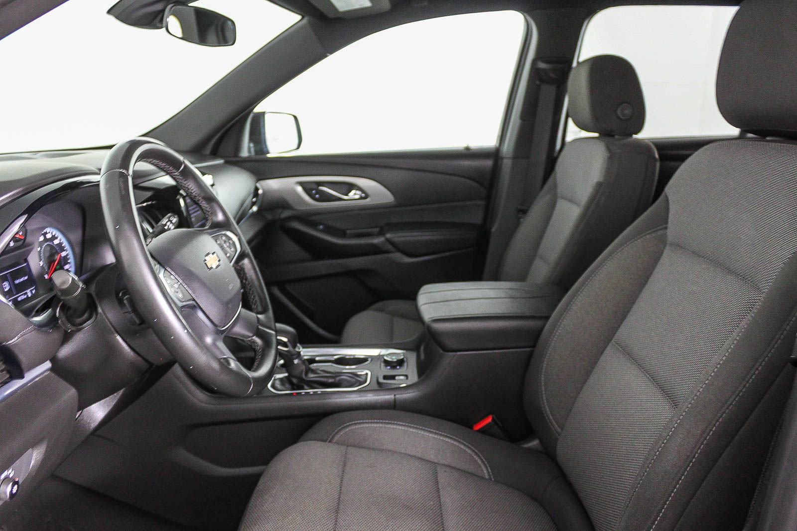 Used 2023 Chevrolet Traverse LT image 18