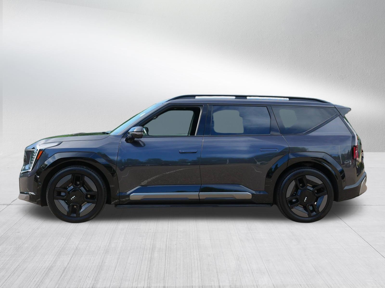 Certified 2024 Kia EV9 GT-Line AWD/4WD image 4