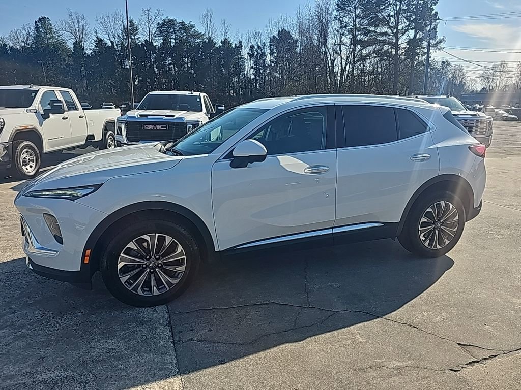 Certified 2025 Buick Envision Preferred image 4