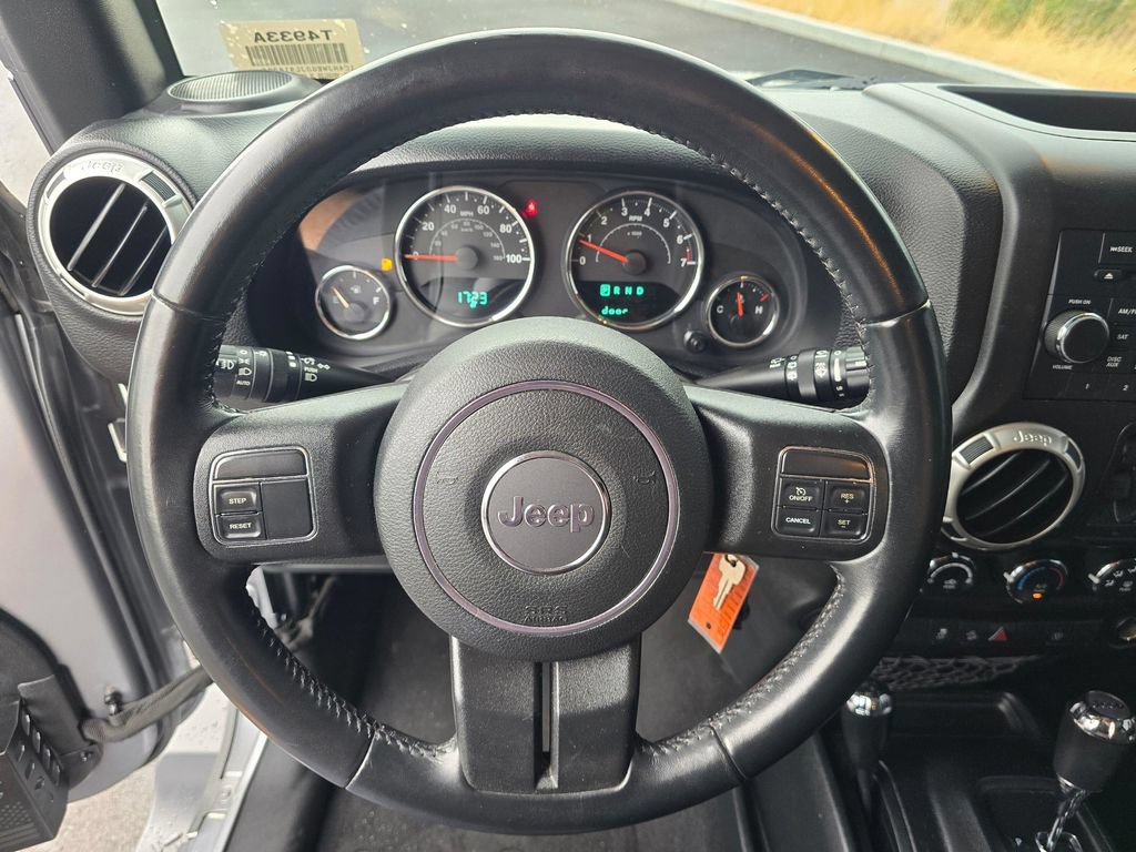 Used 2018 Jeep Wrangler Unlimited Sahara AWD/4WD image 18