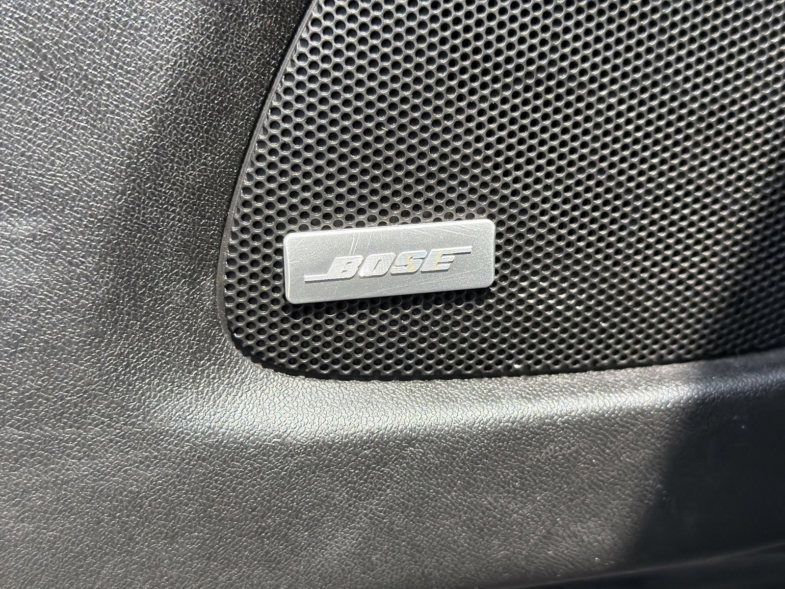 Used 2017 Chevrolet Malibu LT w/ Leather Package FWD image 32