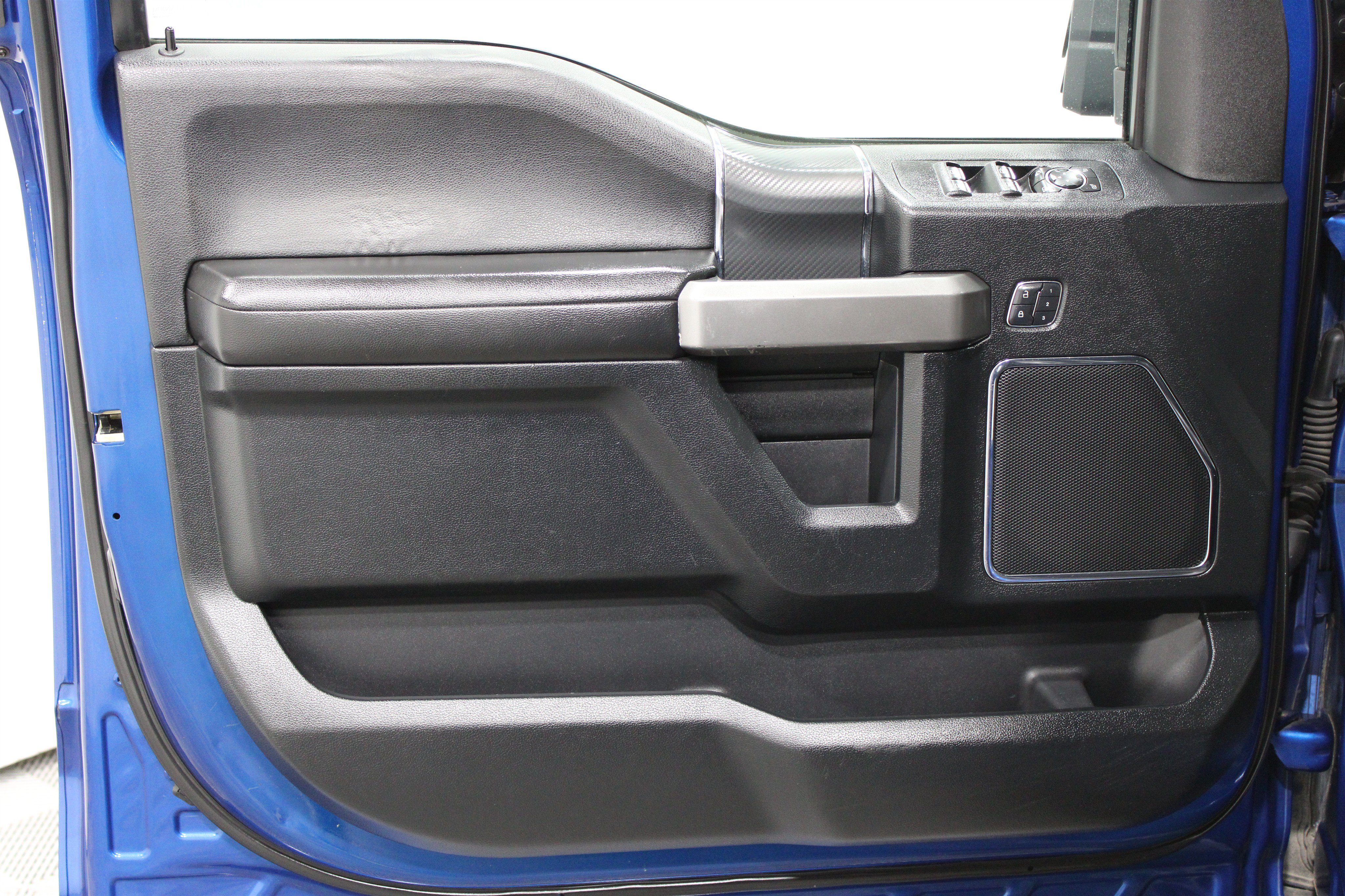 Used 2018 Ford F150 Lariat AWD/4WD image 6