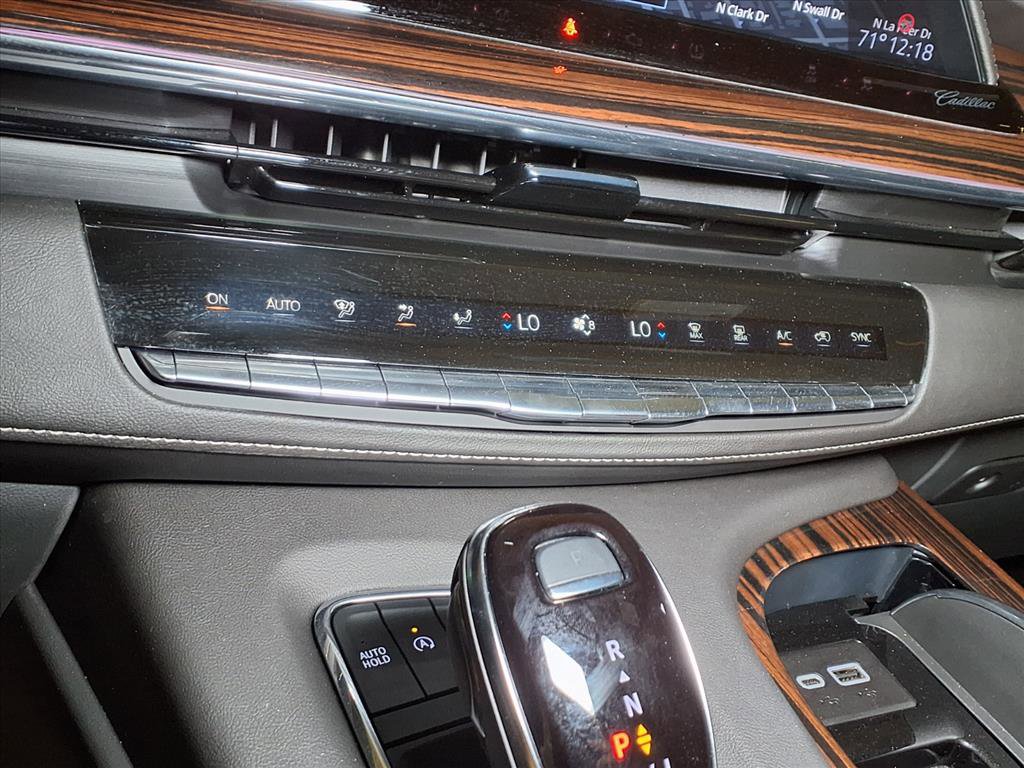 Certified 2024 Cadillac Escalade Premium Luxury w/ Performance Package image 5