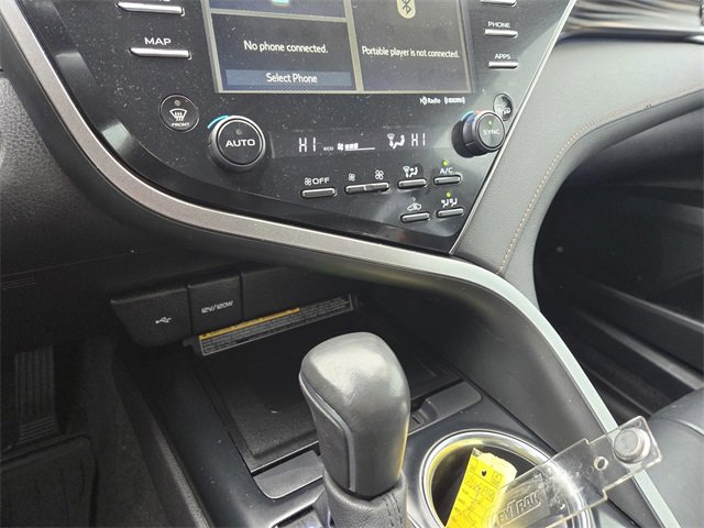 Used 2020 Toyota Camry XLE image 21