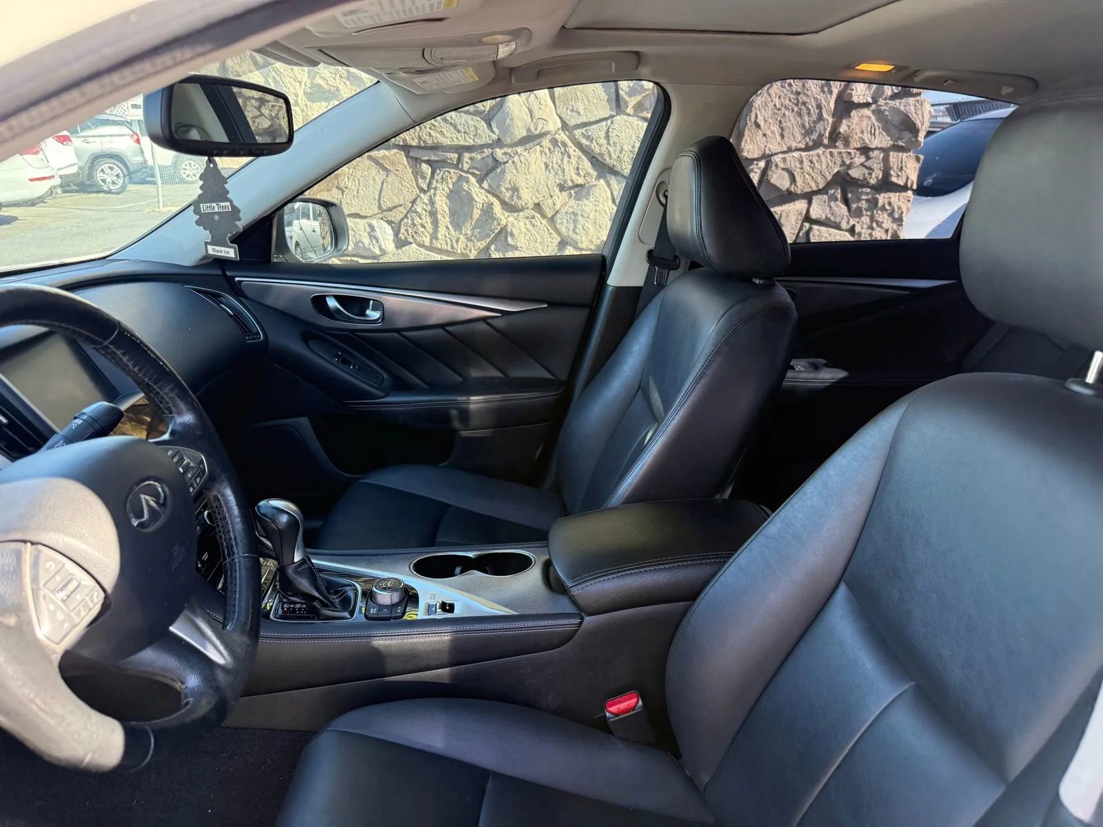 Used 2016 INFINITI Q50 Premium w/ 2.0T Premium Plus Package image 11