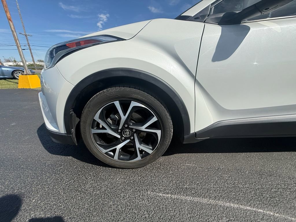 Used 2018 Toyota C-HR XLE image 10
