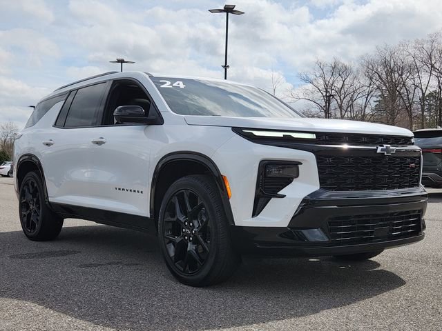 Used 2024 Chevrolet Traverse RS image 7