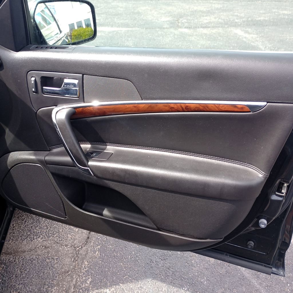 Used 2012 Lincoln MKZ image 22