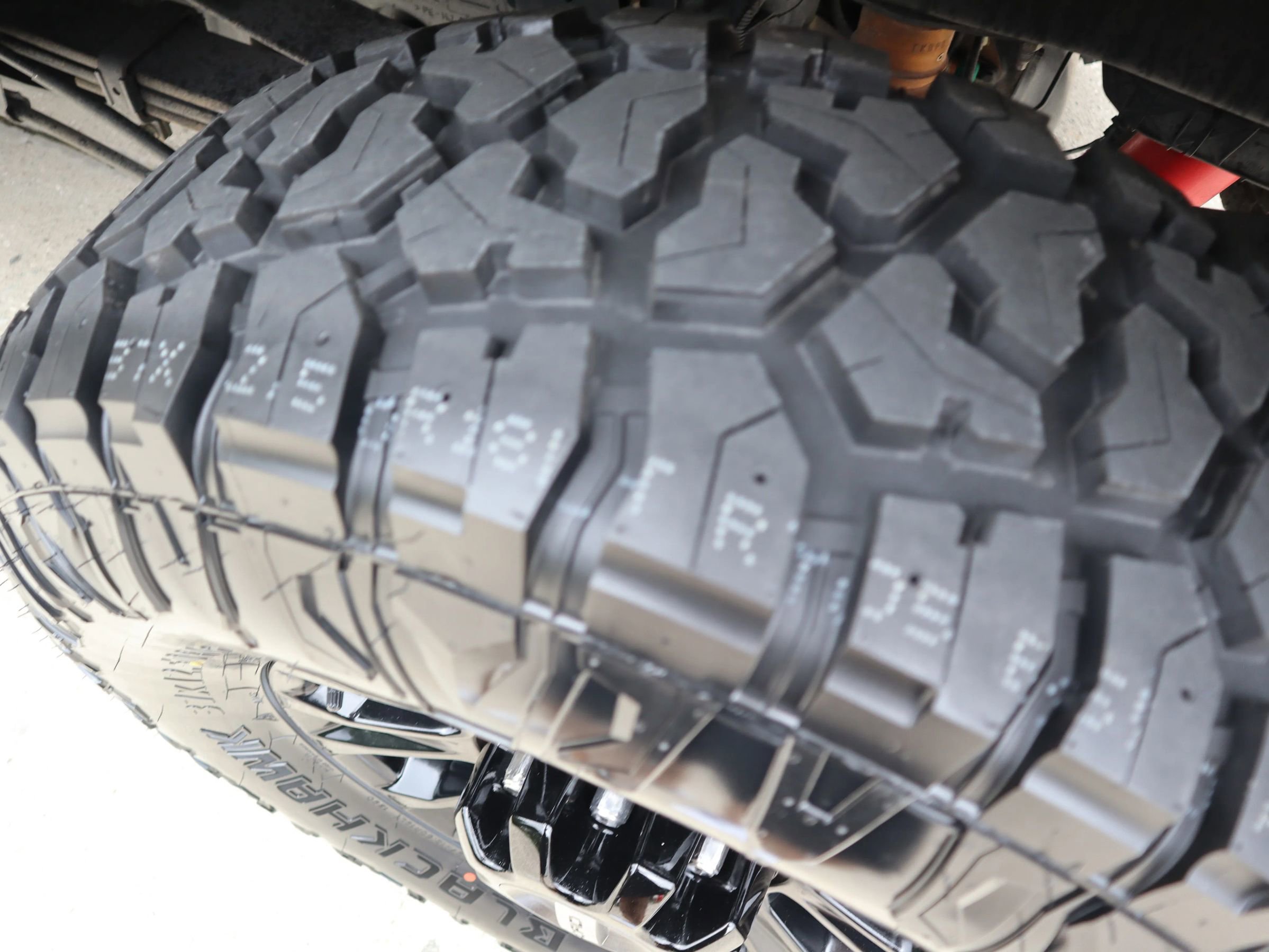 Used 2022 Ford F350 Lariat w/ Tremor Off-Road Package image 40