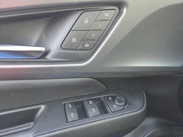 New 2025 Chevrolet Equinox EV RS w/ Convenience Package II image 11