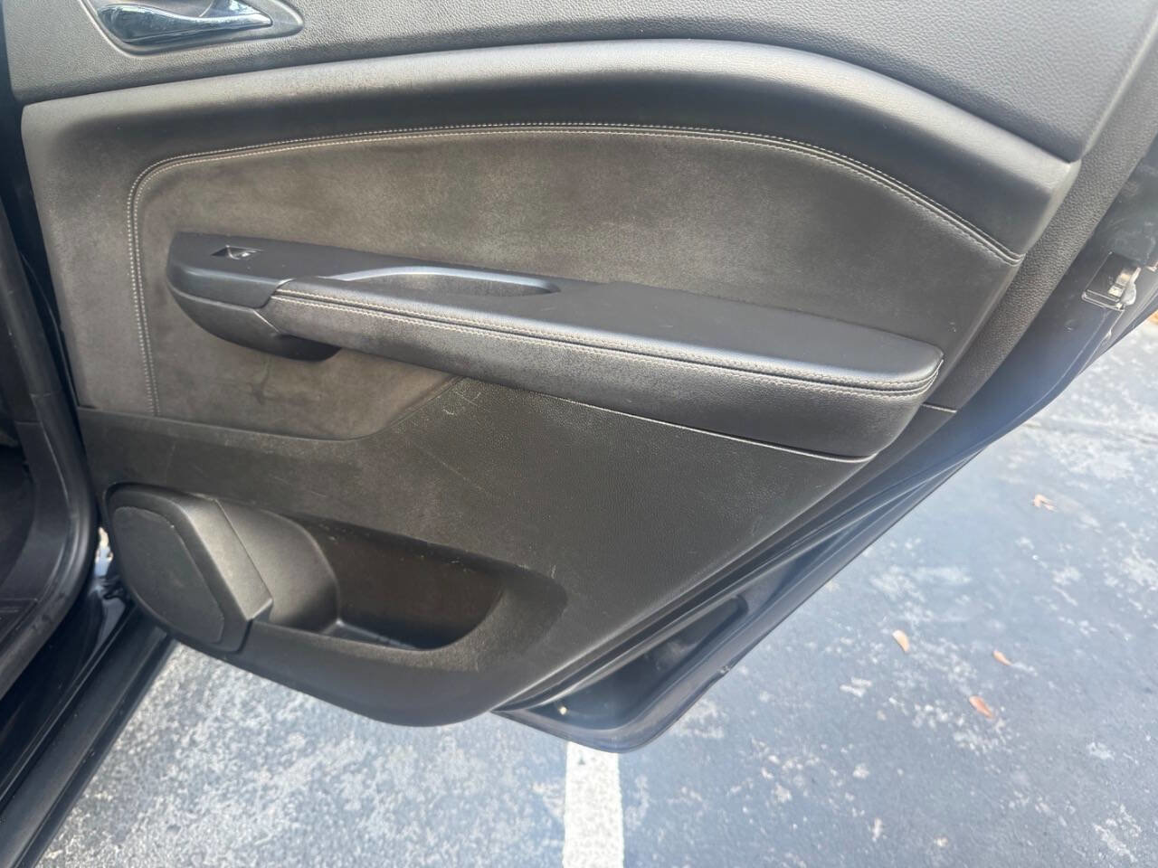 Used 2014 Cadillac SRX Luxury w/ Driver Awareness Package image 20