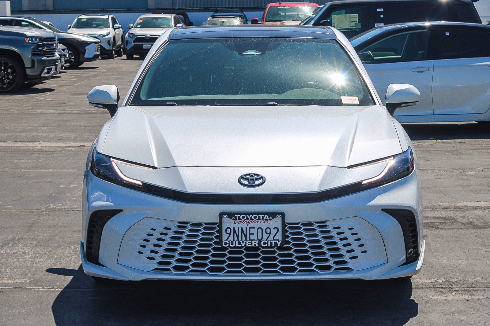 Used 2025 Toyota Camry XSE FWD image 2